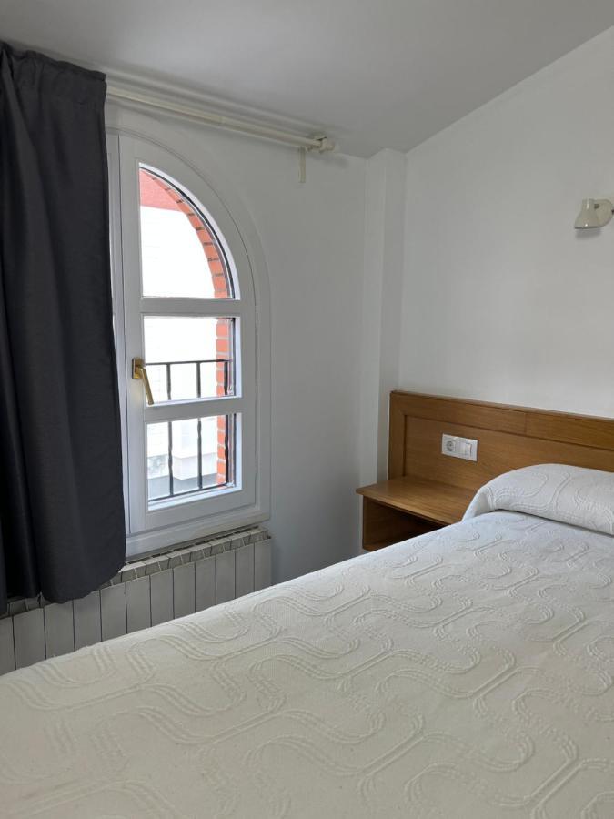 Pension Zeus Barakaldo Esterno foto