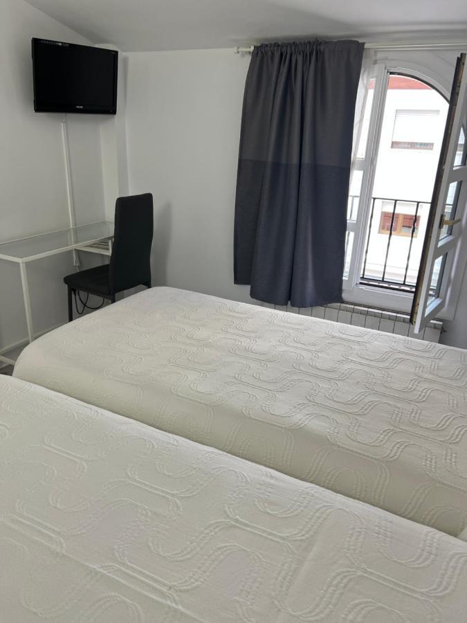 Pension Zeus Barakaldo Esterno foto