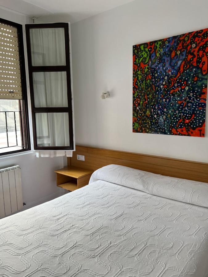 Pension Zeus Barakaldo Esterno foto