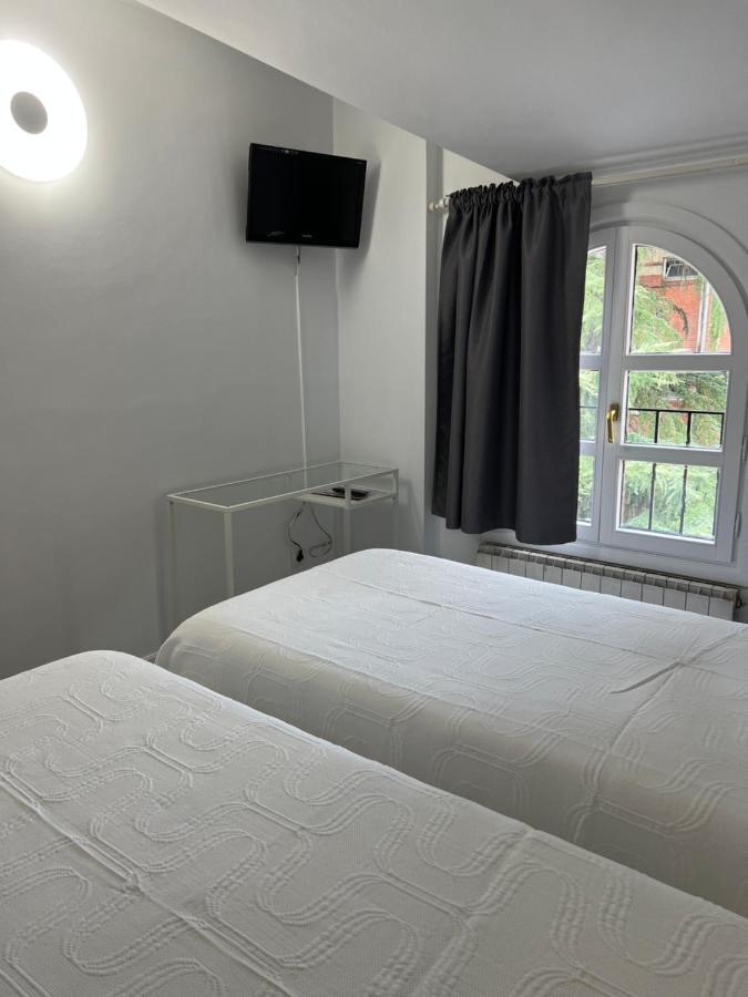 Pension Zeus Barakaldo Esterno foto